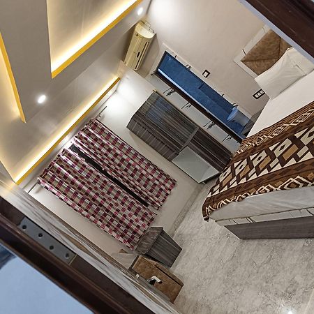 Отель Pragya International Варанаси Экстерьер фото
